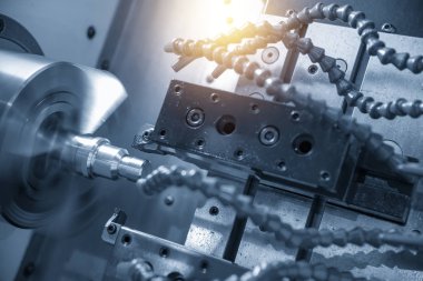 Cnc Torna veya dönüm makine Alüminyum şaft bölümü sonunda iplik kesme. Merhaba-teknoloji üretim süreci.