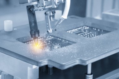 Lehimleme robot devre kartı ışık mavi sahne Aydınlatma etkisi ile kaynak.