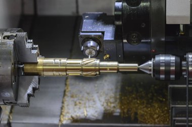 Cnc Torna veya Torna makine kesme groove yuvası pirinç mili freze işmili tarafından. Merhaba - proses teknolojisi yapımı.