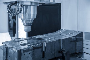 Enjeksiyon kalıp bölümü sağlam top frezeler aracı ile kesme Cnc freze tezgahı. Hassas kalıp kesim .