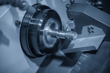 Cnc Torna veya iş parçacığı metal şaft kesme dönüm makine. Merhaba-teknoloji üretim süreci.