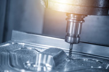 Katı RADIUS son değirmen aracı tarafından dövme kalıp bölümü kesim Cnc freze tezgahı. Kalıp üretim süreci.