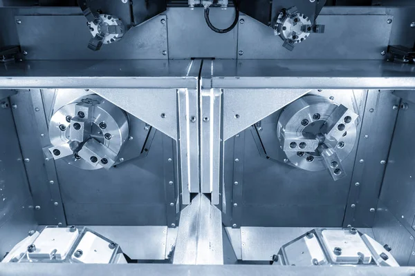 Çift taret Cnc torna makinesi veya dönüm makine. Merhaba-teknoloji üretim süreci.