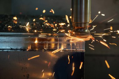 Yanan gemi işlemine dağınık olması sizin kalıp rol kesme Cnc freze tezgahı. Kesim arasında aracı giyim .