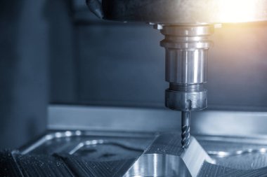 Katı RADIUS son değirmen aracı tarafından dövme kalıp bölümü kesim Cnc freze tezgahı. Kalıp üretim süreci.
