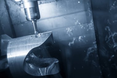 5 eksenli Cnc freze tezgahı ve kalıp parçası kesme G-code veri soyut sahne. Merhaba hassasiyetli Cnc freze makinesi.