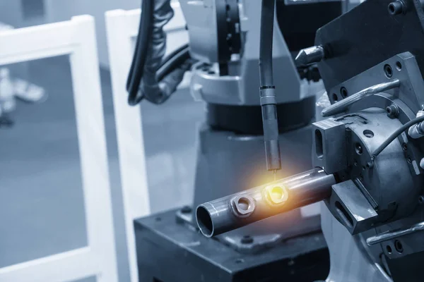 Művelet Robot Hegesztőgép Ipari Fogalma Modern Gyártási Folyamat — Stock Fotó