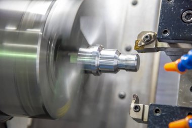 İş parçacığı metal şaft kesme Cnc torna makinesi. Merhaba-teknoloji bölümü üretim süreci torna makinesi.
