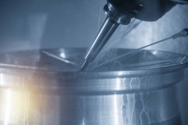 5 eksenli Cnc işleme merkezi .