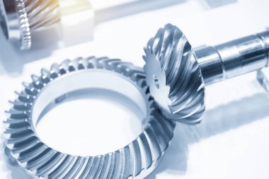 Diferansiyel dişli parçalarının montajı.