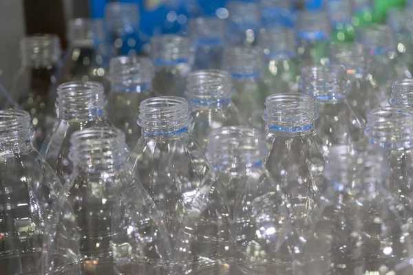 Close-up of the PET bottles on the conveyor belts. — Stock Photo, Image
