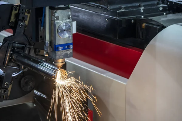 The CNC fiber laser cutting machine . — Stock Photo, Image