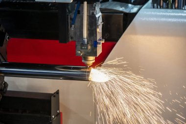 Paslanmaz boru kesme Cnc fiber Lazer Kesim Makinası. 