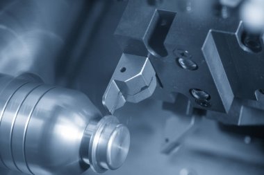Kesme yi oluşturan Cnc torna makinesi.