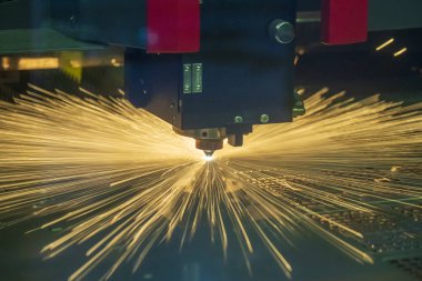 Fiber lazer kesim makine kontrol Cnc program tarafından .