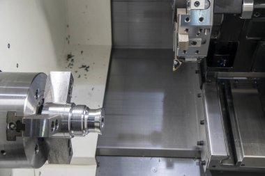 Kurulum iş parçaları Cnc torna makinesi.