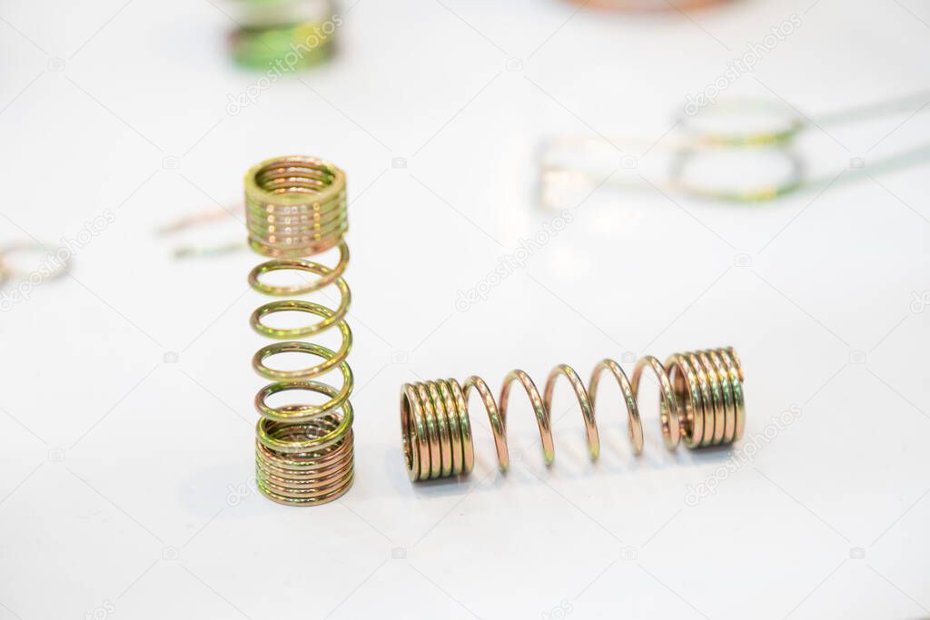 The wire coil spring parts for industrial purpose. The sample of coating coil spring for anti corrosion purpose.