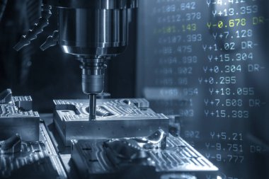 CNC değirmen makinesinin soyut sahnesi ve G-code veri arkaplanı. Yüksek teknoloji kalıp ve makine merkezi tarafından üretilen konsept.