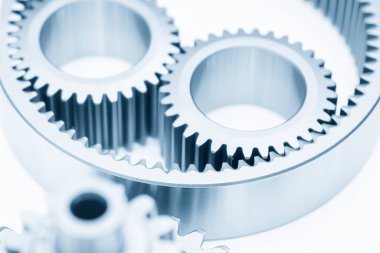 Otomatik şanzıman parçalarının yakın çekim sahnesi. Otomotiv iletim sisteminin parçalarının soyut görüntüsü.