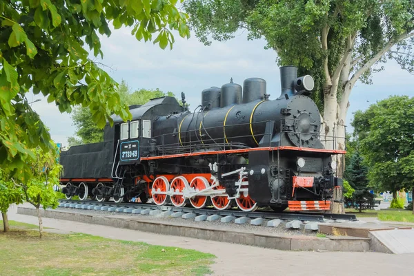 Kryvyi Rih, Ukrayna - 18 Temmuz 2018 ': Dolgintsevo, Kryvyi yakın tren istasyonunda eski buhar motoru