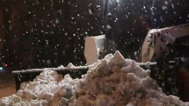 Máquina Limpieza Nieve Funciona Por Noche — Vídeos de Stock