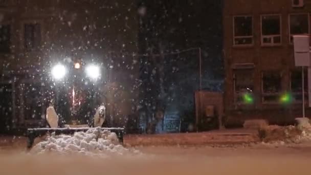 Máquina Limpeza Neve Funciona Noite — Vídeo de Stock