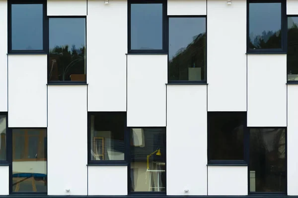 Vidro moderno escritório edifício janelas flat lay — Fotografia de Stock