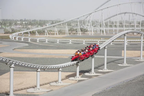 lunapark treni formül Rossa Ferrari world Abu Dabi