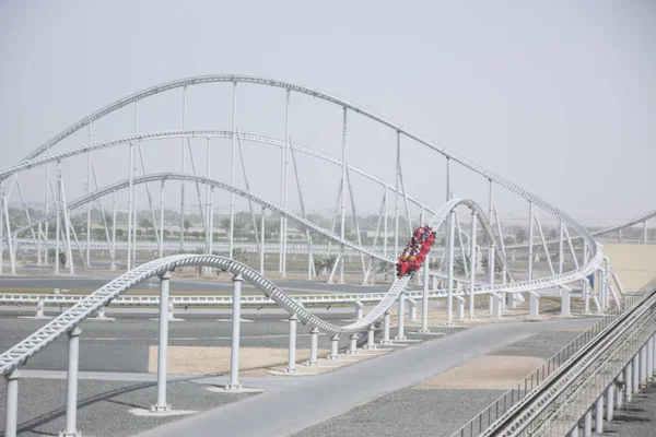 lunapark treni formül Rossa Ferrari world Abu Dabi