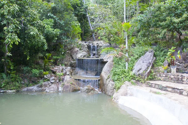 Wasserfall Thailand Safaripark — Stockfoto