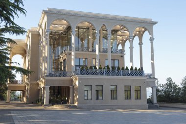 Tiflis Gürcistan-Mayıs 16 2019: füniküler restoran kompleksi