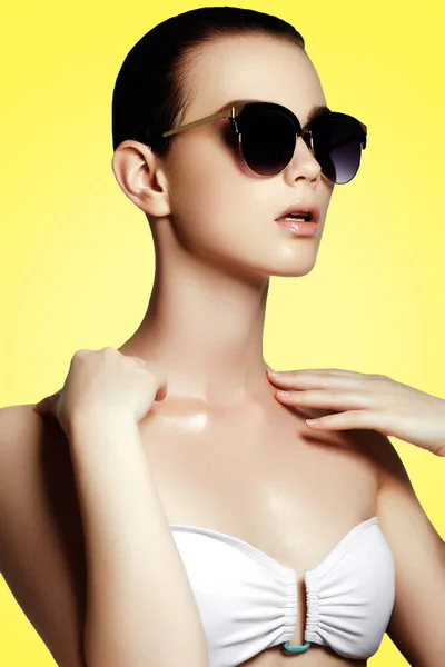 Fashion Beauty Sexy Woman Swimsuit Golden Sunglasses Beautiful Model White — Stock Photo, Image