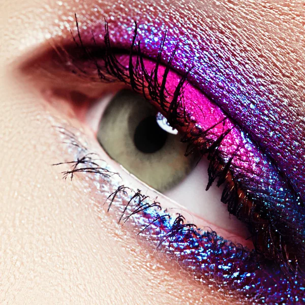 Красота Косметика Макияж Волшебные Глаза Выглядят Ярким Макияжем Macro Shot — стоковое фото