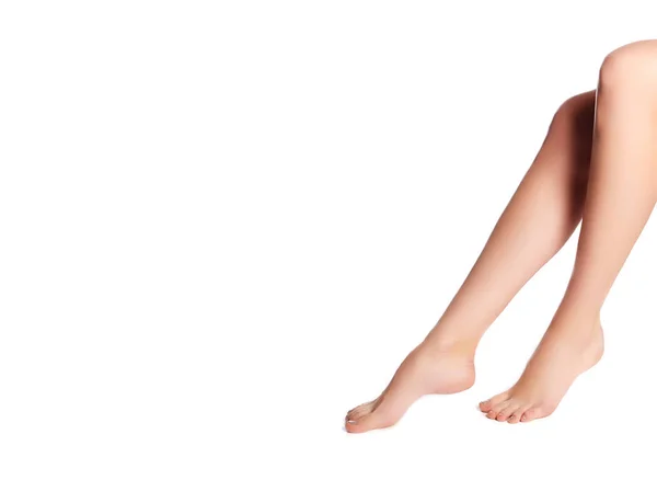 Повредить Женские Ноги Изолированные Белом Фоне Красивые Женские Ноги После — стоковое фото