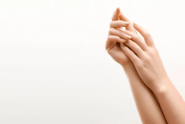 Krásná Žena Ruce Používání Krému Krém Ženské Ruce Koncept Wellness — Stock fotografie