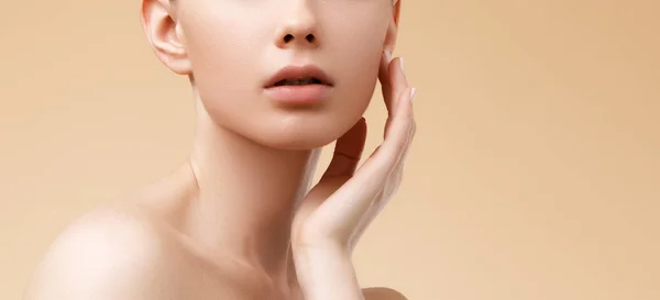 Beauty Spa Vrouw Met Perfecte Huid Portret Mooi Blond Meisje — Stockfoto