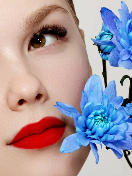 Salud Mujer Labios Rojos Sexy Abre Boca Cosméticos Maquillaje Inventar — Foto de Stock
