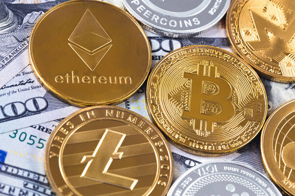 долларов и криптовалюты, биткойны, рябь, эфириум, литакоин, пиркойны, монеро, йота
