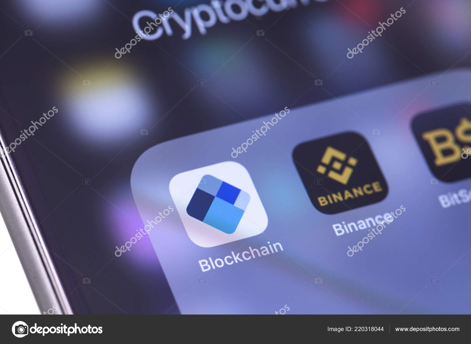Blockchain App Binance Cryptocurrency Exchange Icons Screen Smartphone  Moscow Russia — Stock Editorial Photo © Primakov #220318044