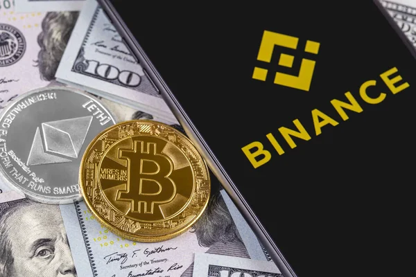 Apple Iphone Binance Logo Bitcoin Ethereum Dollari Binance Uno Scambio — Foto Stock