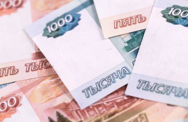 Beş bin banknotla bin