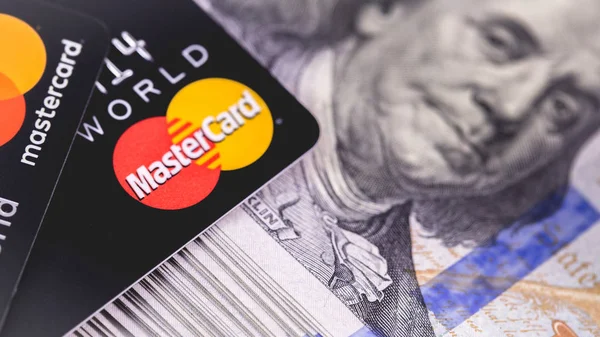 Банкноти MasterCard і долара — стокове фото