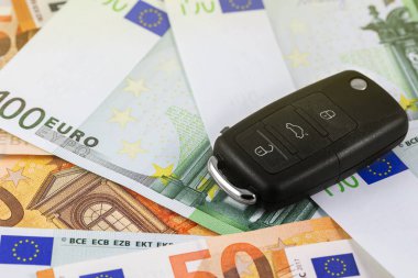 euro banknotlar üzerinde araba anahtarı