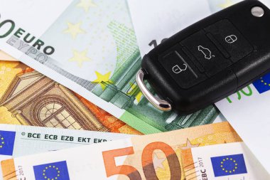 euro banknotlar üzerinde araba anahtarı