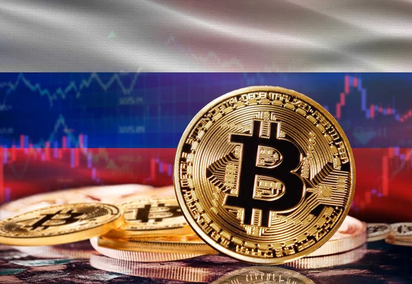 Arka planda Rusya bayrağı olan Bitcoin. Rusya 'daki Kripto Para Birimi ve Engelleme Teknolojisi Yatırımcıları, Kavram