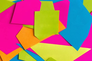 Düz soyut renkli kağıt ve pastel Kağıt arka plan yattı. Renkli parlak kağıt dokusu. Geometrik kompozisyon. Pembe, yeşil, mavi, sarı.