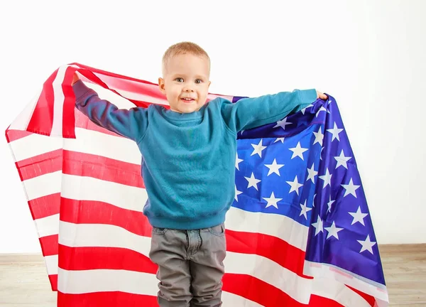 Маленький Хлопчик Американським Прапором Щасливе Дитинство Який Фокус — стокове фото