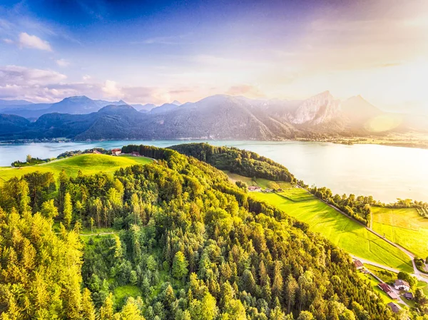 Vista Aérea Belo Lago Mondsee Natural Salzkammergut Durante Verão Áustria — Fotografia de Stock