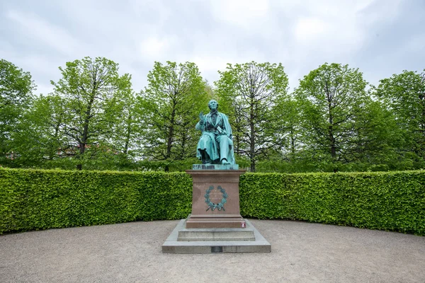 H.C. Andersen Statue i Köpenhamn — Stockfoto