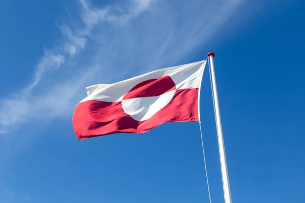 Γροιλανδικά σημαία στο κοντάρι σημαίας — Φωτογραφία Αρχείου